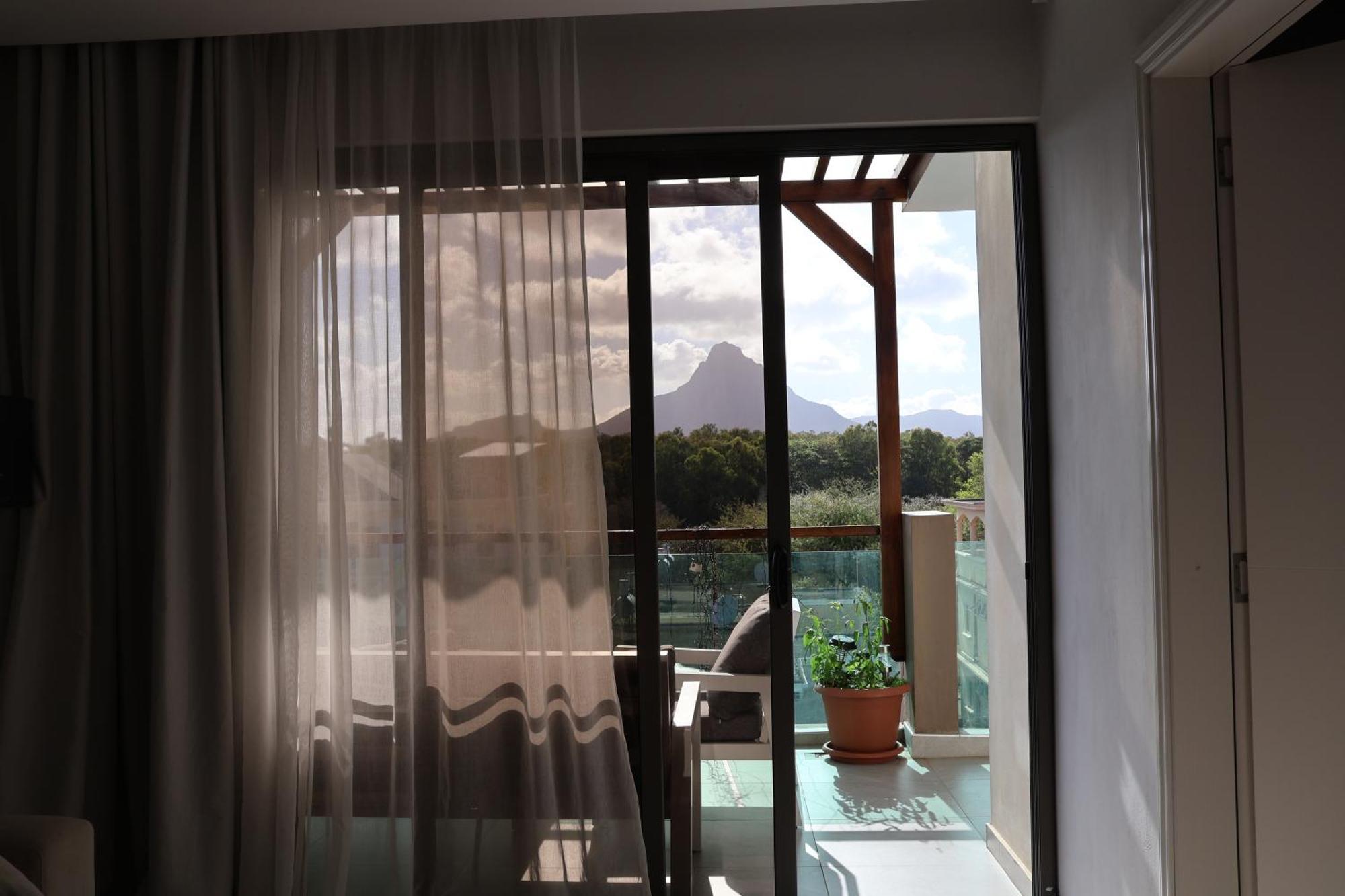 Top-Floor Modern 3Bd Penthouse With Beautiful Mountain View Terrace - 5 Min Walk To Beach Flic-en-Flacq Exterior foto